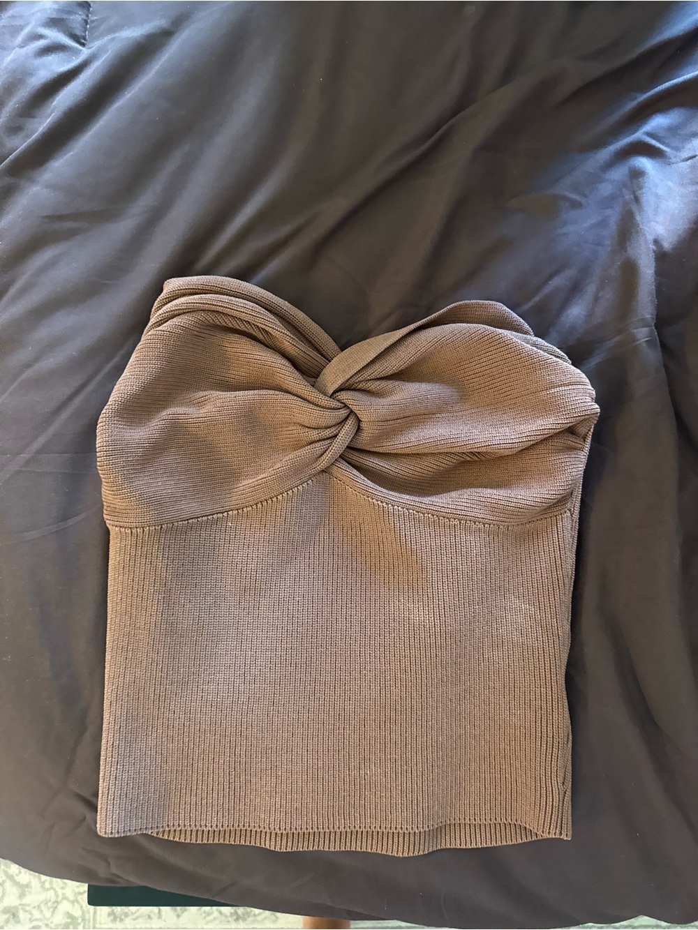 vestique Strapless Twist-Knot Knit Top in Taupe